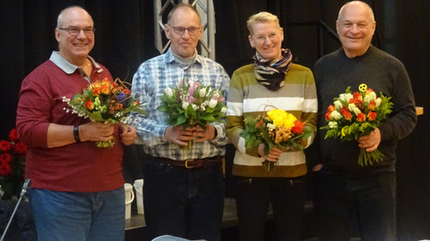 Bilden den Vorstand des Vereins „Politisch Selbstbestimmt Leben NRW": (v.l.n.r.): Gerhard Naschke (2. stellvertretender Vorsitzender), Wolfgang Bennewitz (Vorsitzender), Antje Baukhage (1. stellvertretende Vorsitzende), Emanuel Stadler (Schatzmeister)